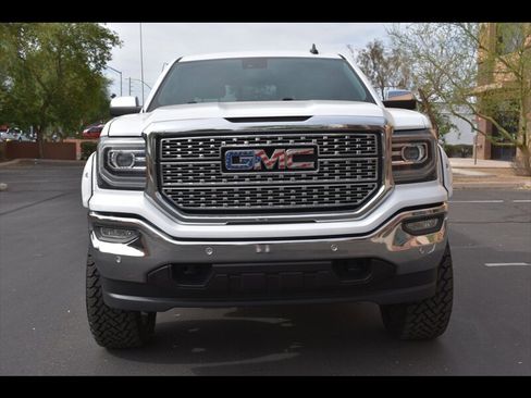 Used 2018 GMC Sierra 1500 SLT AWD/4WD image 9