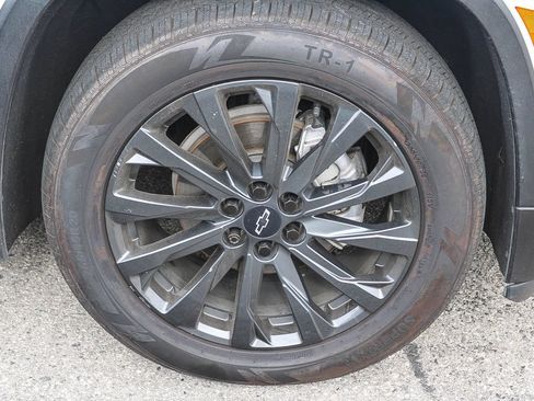 Used 2022 Chevrolet Traverse RS w/ LPO, Floor Liner Package FWD image 9
