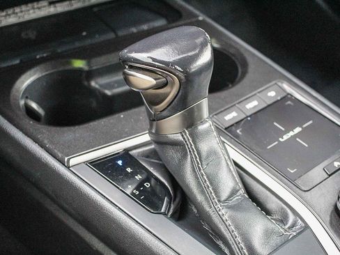 Used 2020 Lexus UX 250h image 23