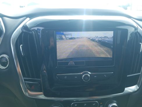 Used 2021 Chevrolet Traverse LS FWD image 20