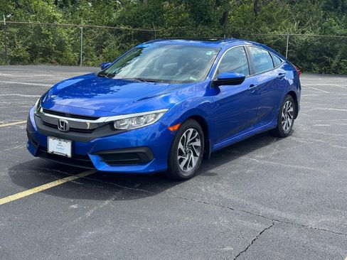 Used 2017 Honda Civic EX image 9
