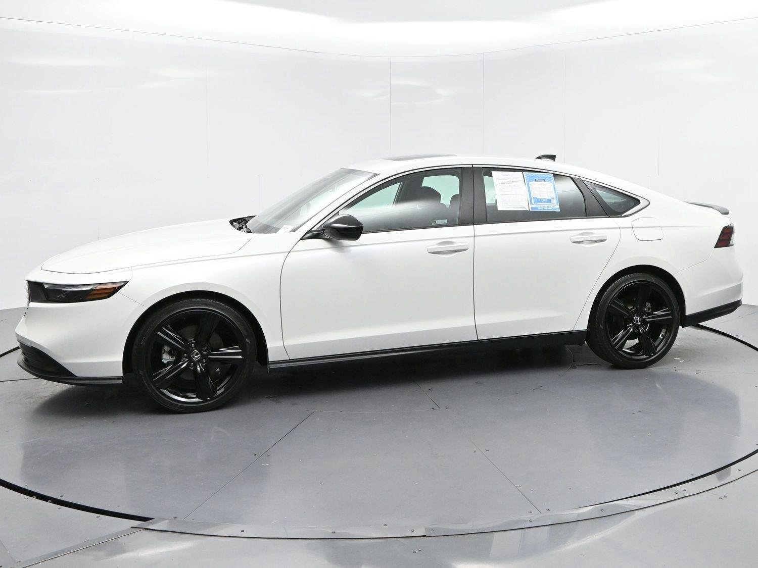 Used 2024 Honda Accord Sport image 7