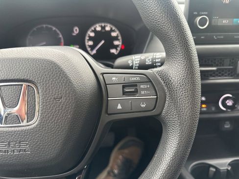 Used 2023 Honda HR-V LX image 17