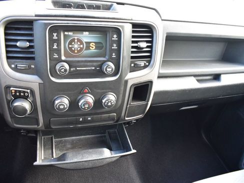 Used 2018 RAM 1500 Express image 37