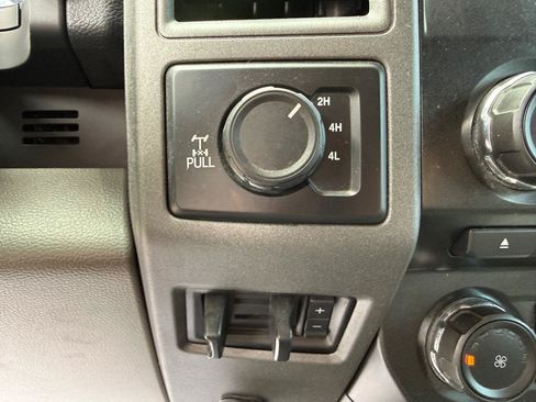 Used 2017 Ford F250 XL w/ Power Equipment Group AWD/4WD image 15