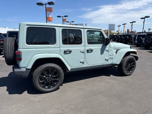 Used 2024 Jeep Wrangler Unlimited Sahara AWD/4WD image 14