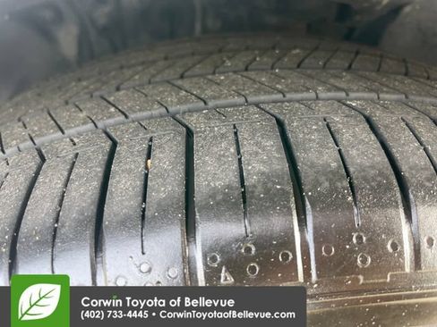 Used 2019 Toyota Camry SE FWD image 27