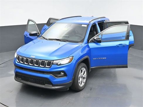 New 2025 Jeep Compass Latitude image 48
