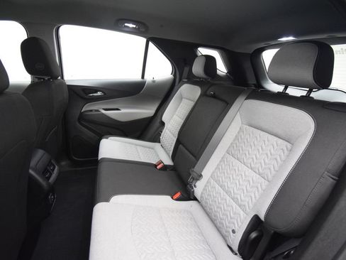 Used 2022 Chevrolet Equinox LS AWD/4WD image 24