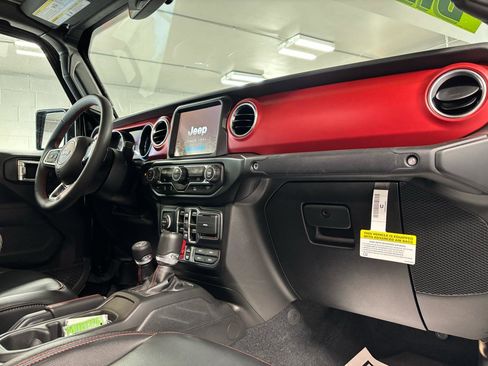 Used 2023 Jeep Gladiator Rubicon w/ LED Lighting Group image 19