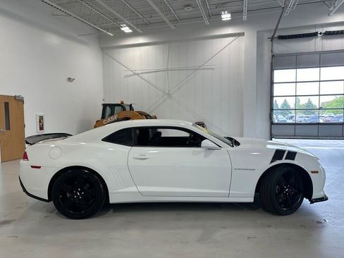 Used 2015 Chevrolet Camaro LT w/ LPO, Black Appearance Package RWD image 5