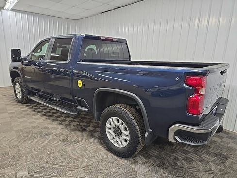 Used 2022 Chevrolet Silverado 3500 LT w/ Convenience Package image 9