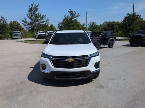 Used 2023 Chevrolet Traverse LS FWD image 3