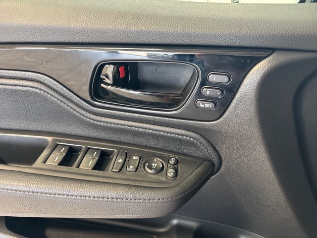 Used 2024 Honda Odyssey Elite image 16