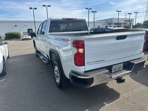 Used 2025 Chevrolet Silverado 2500 LT w/ Convenience Package AWD/4WD image 6