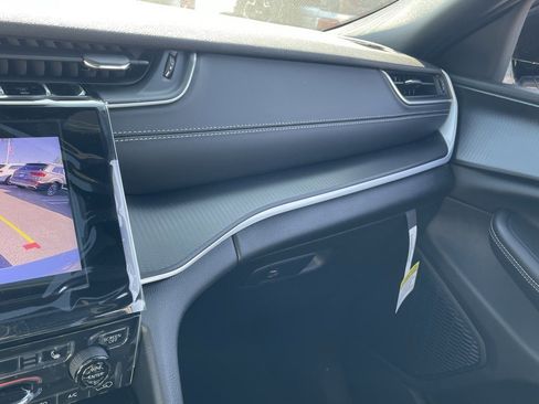 New 2025 Jeep Grand Cherokee L Altitude image 29