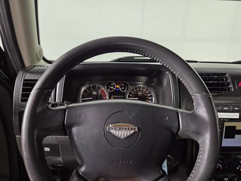 Used 2010 HUMMER H3 Alpha image 15