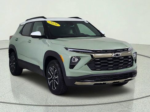 New 2026 Chevrolet TrailBlazer ACTIV w/ Convenience Package AWD/4WD image 1