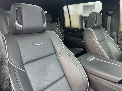 Certified 2024 Cadillac Escalade ESV Sport w/ LPO, ONYX Package image 35