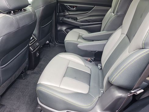 Used 2023 Subaru Ascent Onyx Edition image 32