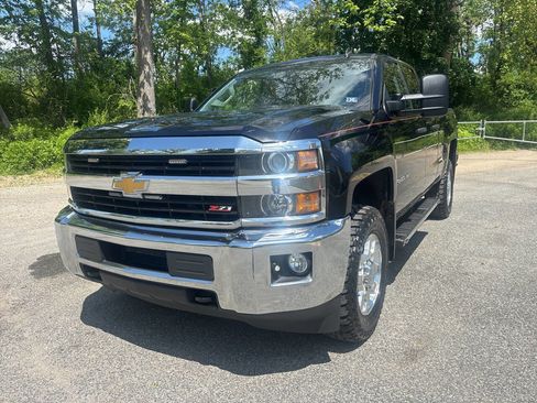 Used 2015 Chevrolet Silverado 2500 LT w/ LT Convenience Package AWD/4WD image 5