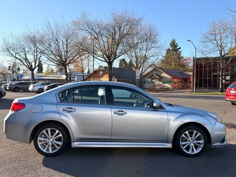 Used 2013 Subaru Legacy 2.5i Limited AWD/4WD image 5