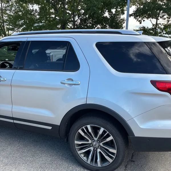Used 2017 Ford Explorer Platinum AWD/4WD image 4