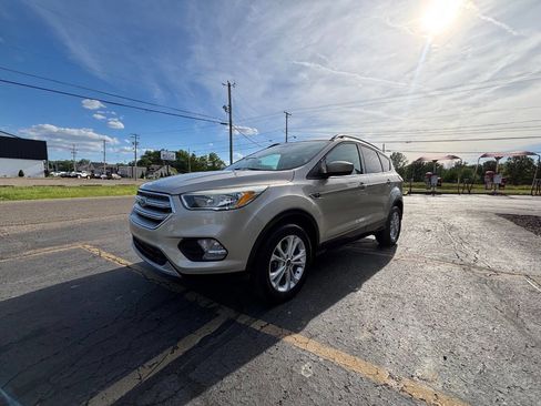 Used 2018 Ford Escape SE AWD/4WD image 1
