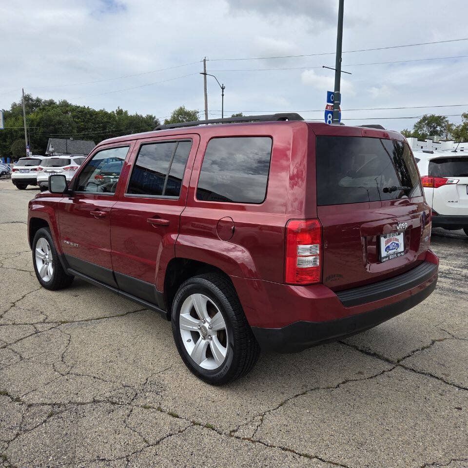 Used 2012 Jeep Patriot Latitude w/ Sun/Sound Group FWD image 7