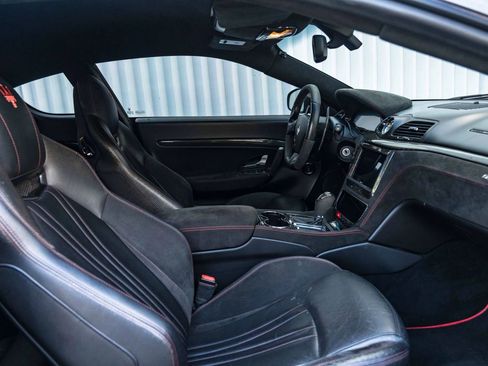 Used 2017 Maserati GranTurismo Sport RWD image 23
