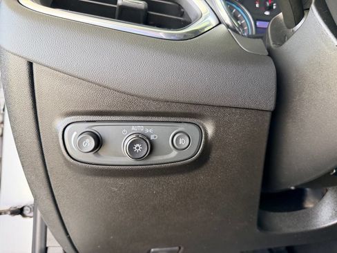 Used 2019 Chevrolet Equinox Premier FWD image 19