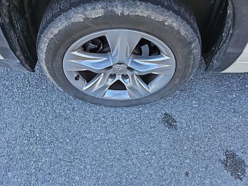 Used 2015 Toyota Highlander Limited image 11