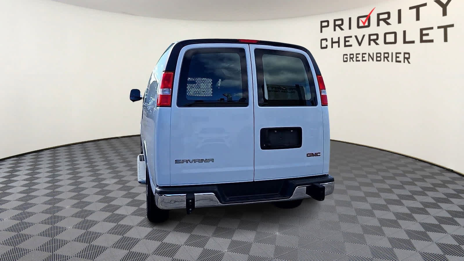 Used 2025 GMC Savana 2500 w/ Driver Convenience Package RWD image 7