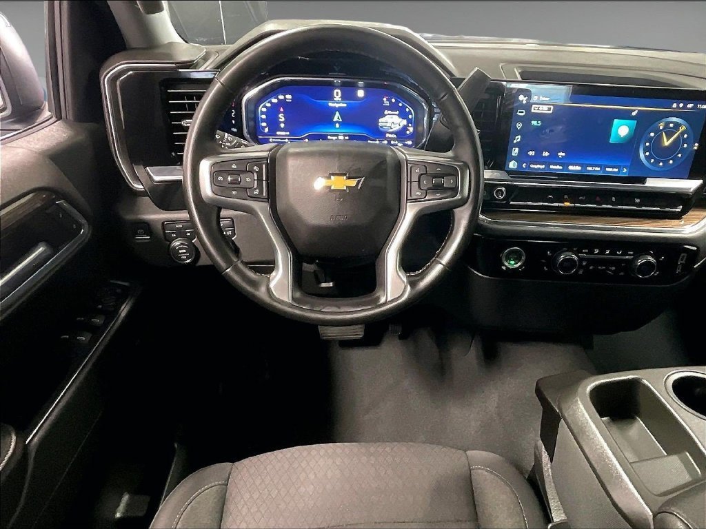 Used 2023 Chevrolet Silverado 1500 LT AWD/4WD image 17