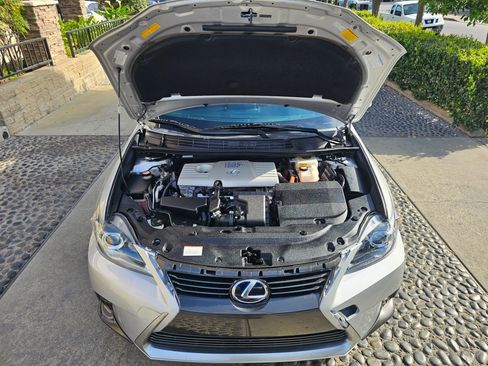 Used 2015 Lexus CT 200h w/ Navigation Package FWD image 25