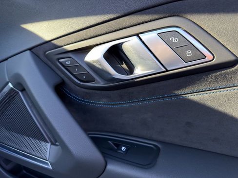 Used 2022 BMW Z4 M40i w/ Premium Package image 39