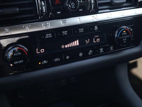 New 2026 Nissan Pathfinder Platinum image 17