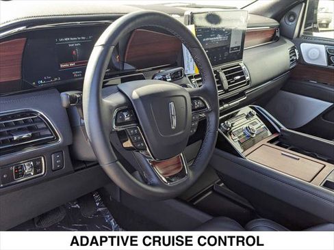 New 2023 Lincoln Navigator Reserve image 7