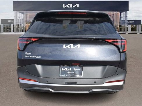 New 2026 Kia Sportage LX image 4