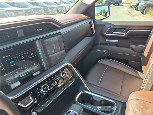 Used 2024 GMC Sierra 1500 Denali w/ Denali Reserve Package AWD/4WD image 26
