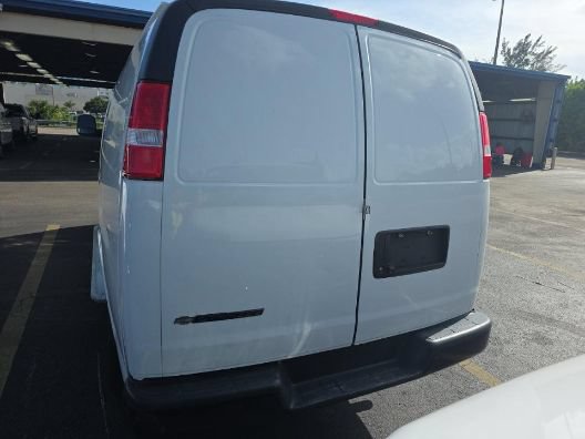 Used 2025 Chevrolet Express 2500 w/ Driver Convenience Package RWD image 5