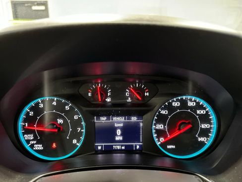 Certified 2022 Chevrolet Equinox LS w/ Driver Confidence II Package AWD/4WD image 10
