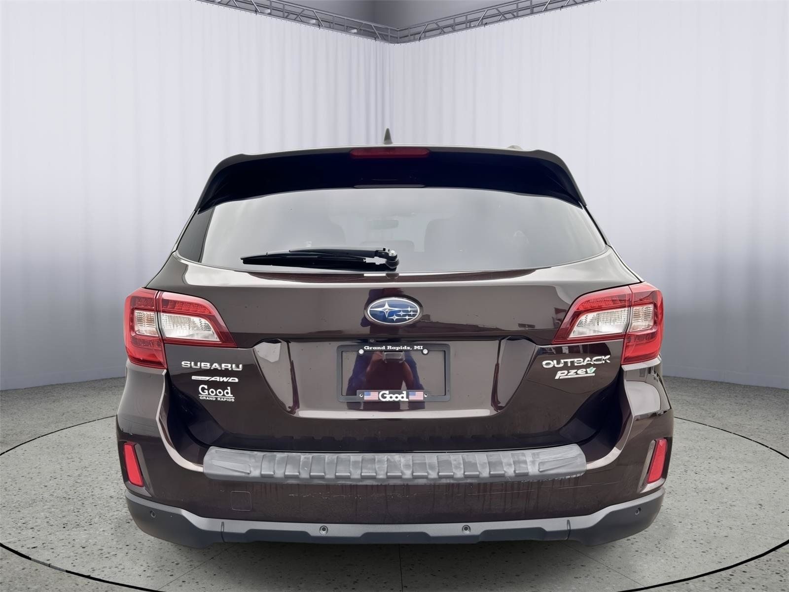 Used 2017 Subaru Outback 2.5i Touring w/ Popular Package #5A AWD/4WD image 14