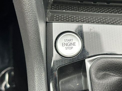 New 2026 Volkswagen Taos SE image 21