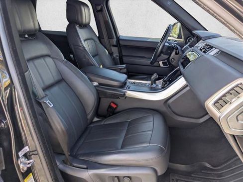 Used 2019 Land Rover Range Rover Sport HSE image 24