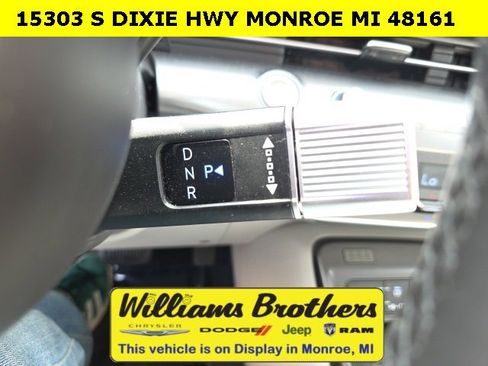 Used 2024 Hyundai Kona Limited image 27