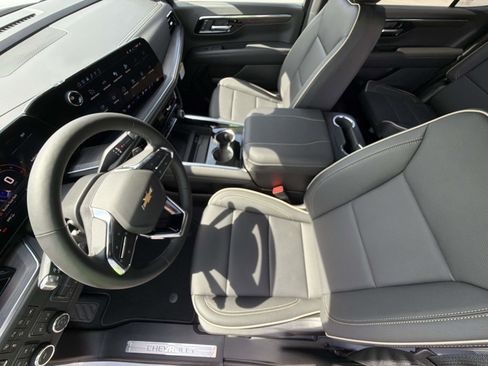 New 2026 Chevrolet Tahoe Premier w/ Sun And Tow Package AWD/4WD image 3