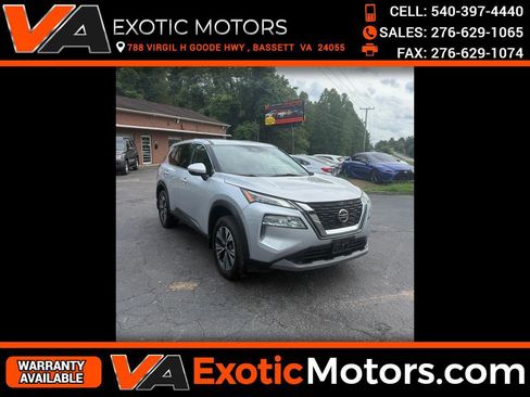 Used 2021 Nissan Rogue SV image 1