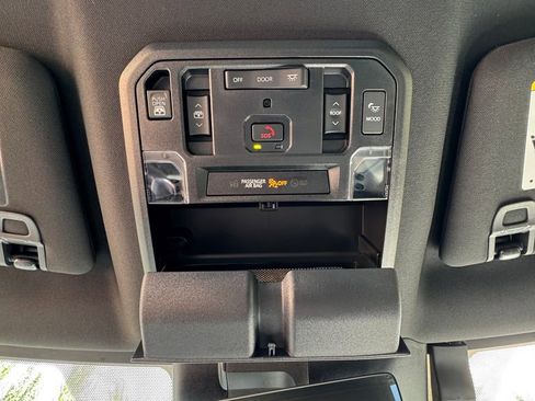 Used 2023 Toyota Tundra Platinum AWD/4WD image 33