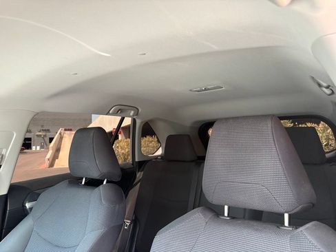 Used 2020 Toyota RAV4 LE w/ Carpet Mat Package FWD image 11
